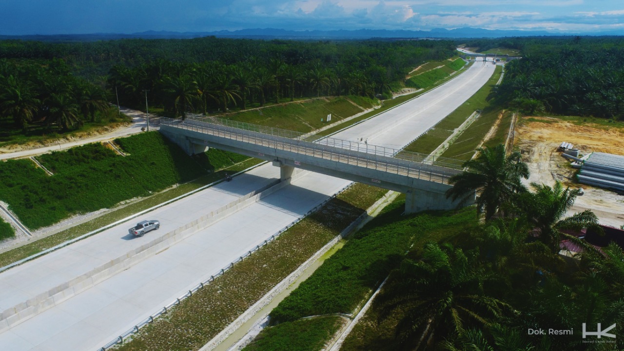 Jamu Kuat Hutama Karya Sambungkan Ruas Jalan Tol Trans-Sumatra